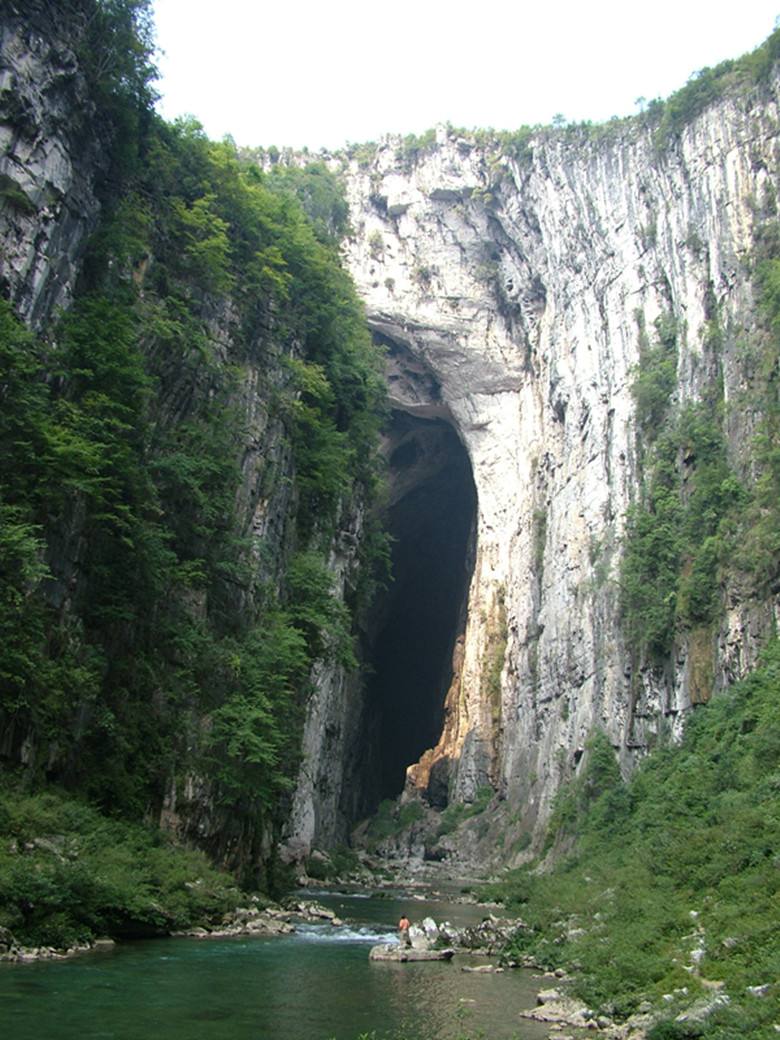 燕子洞