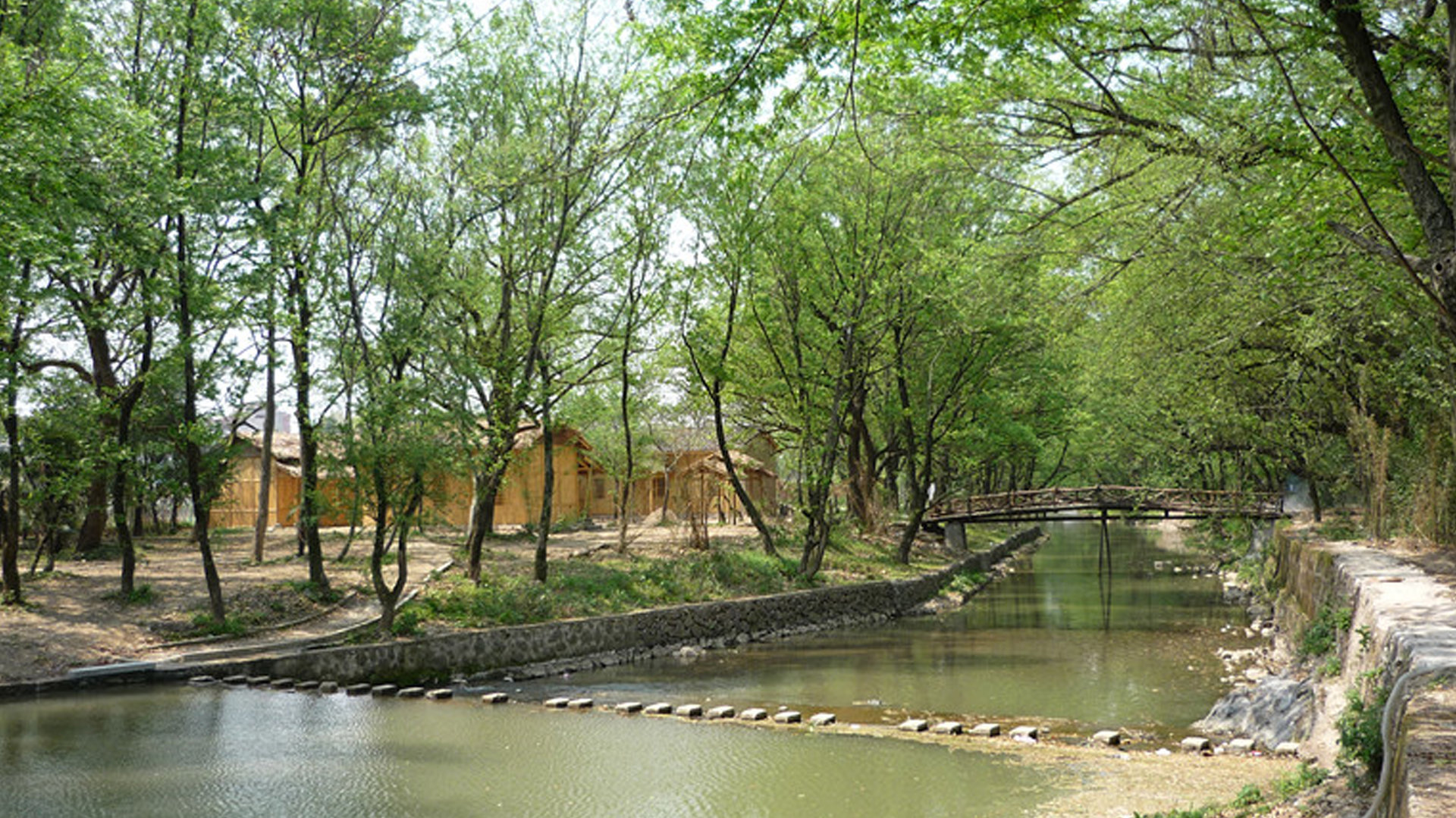  p>西溪影视基地,位于浙江省金华市永康市西溪镇,是以影视拍摄服务为