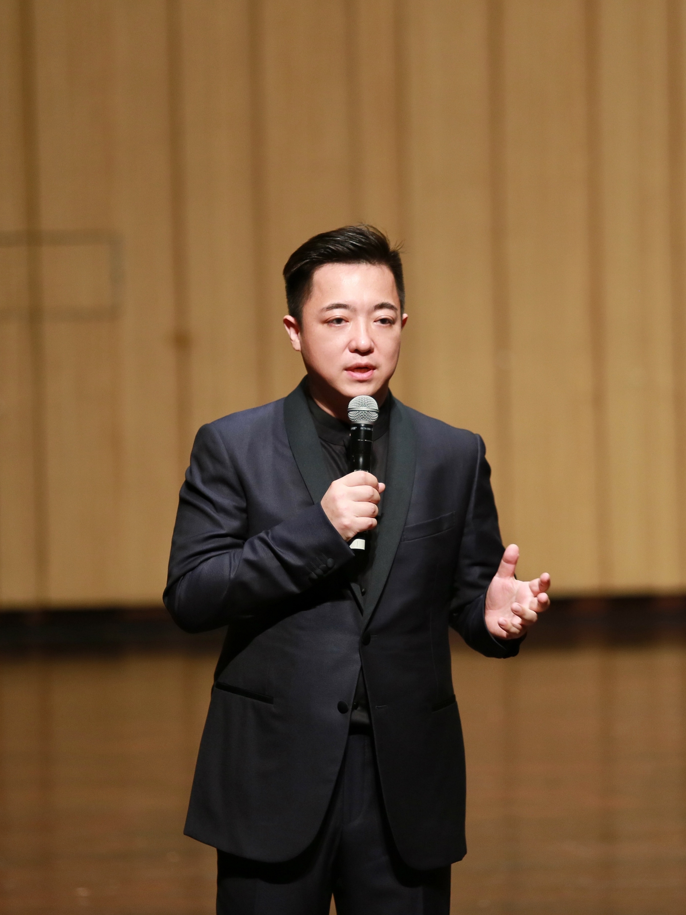 class="ref" data-ctrid="tkfqg3eatomy">李想,中央歌剧院男高音歌唱