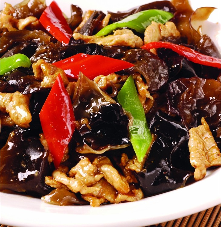 尖椒木耳炒肉丝
