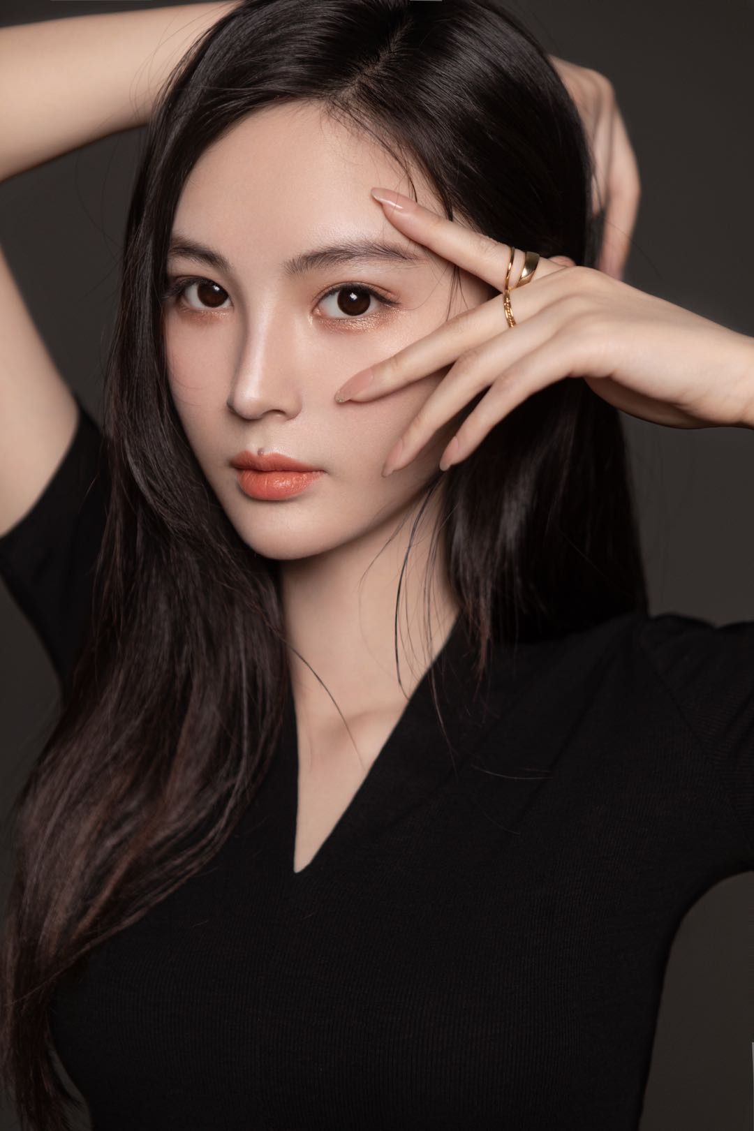  p>恩璟,演员,作品有网络科幻电影《 a target="_blank" href="/item