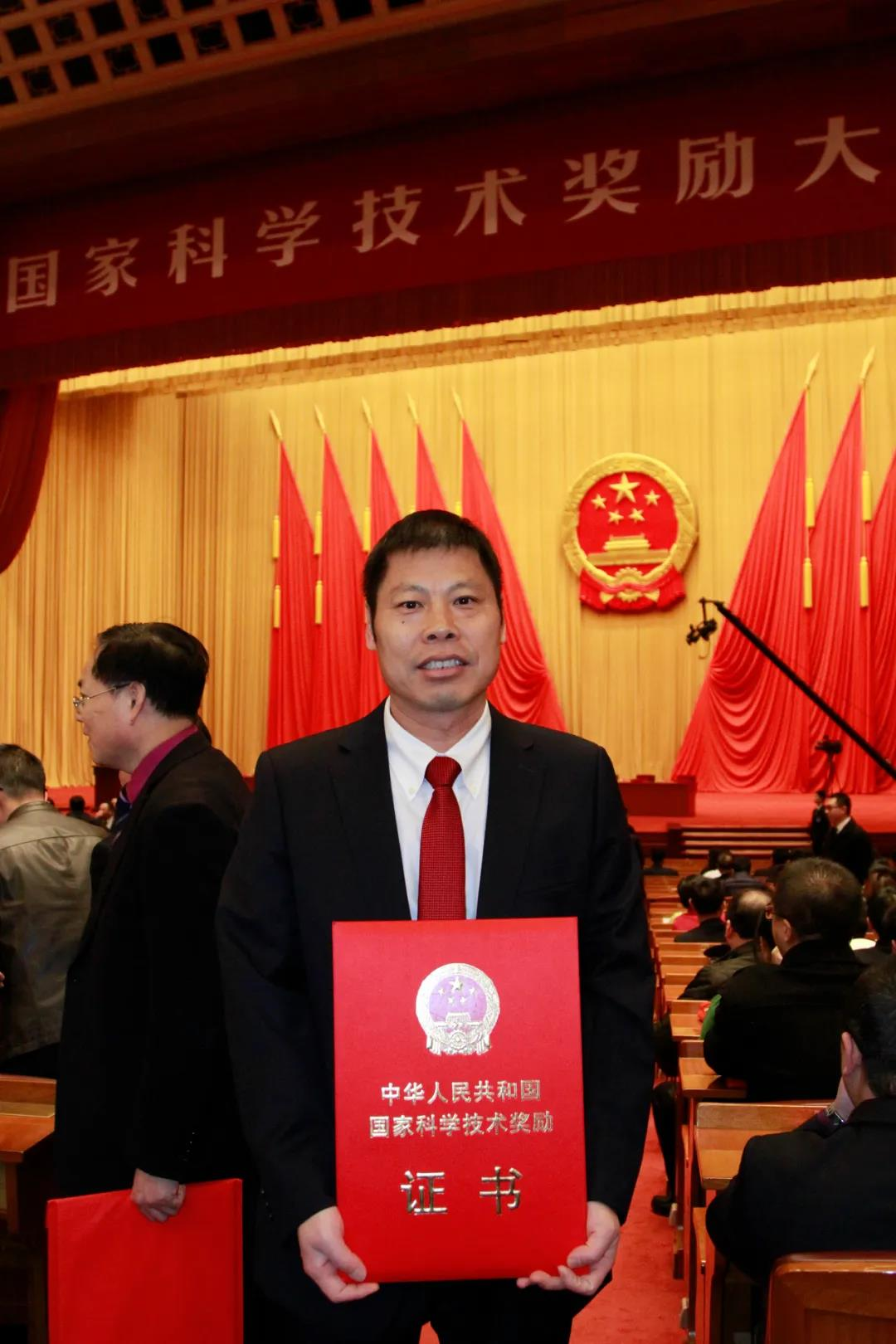  p data-id="gnww42k4is">杨进,男,1966年3月出生,河南省项城市人