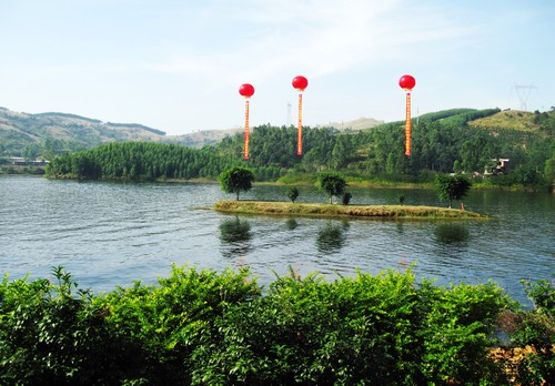 鹿寨县月岛湖水利风景区
