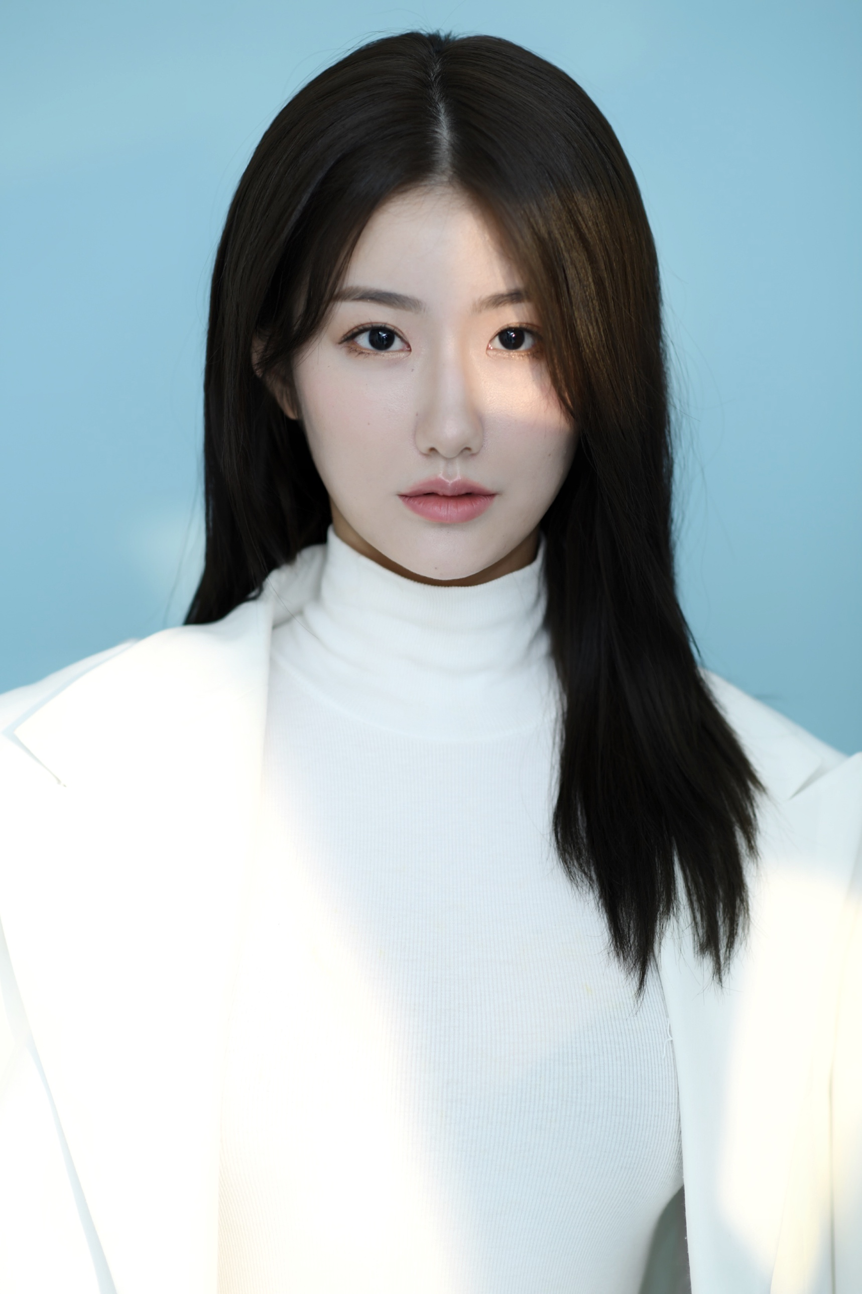  p>王雨薇,1996年出生,中国内地影视女演员.