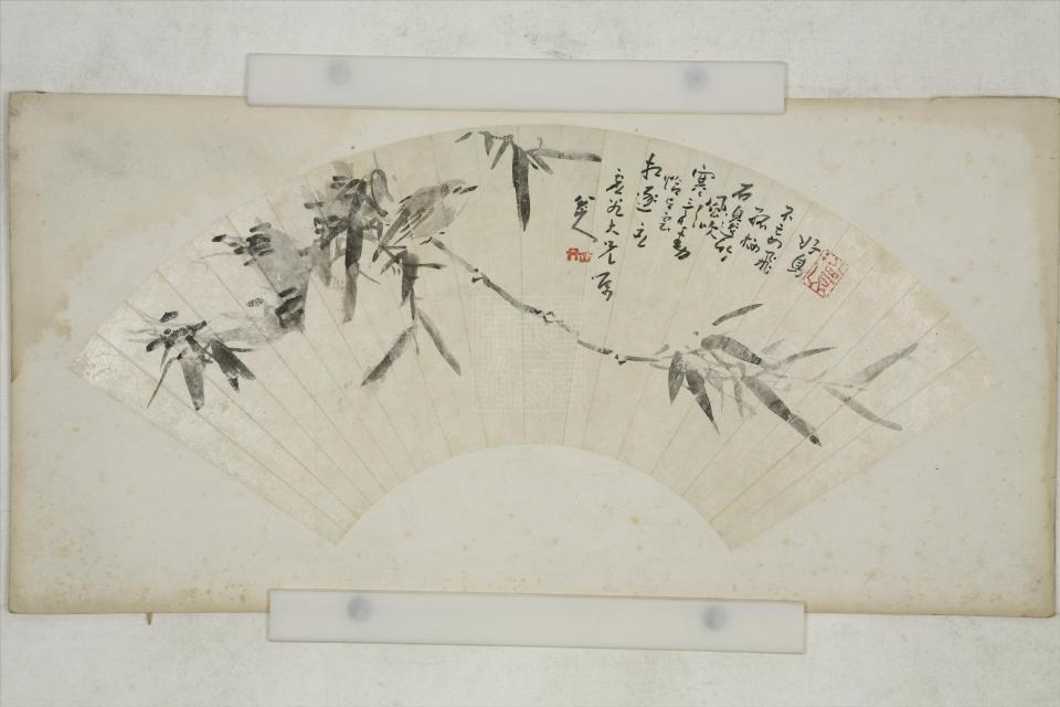 清朱耷水墨竹鸟图扇面