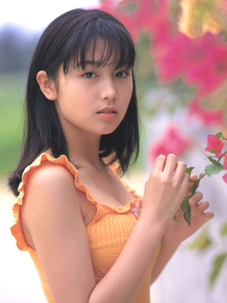 三津谷叶子