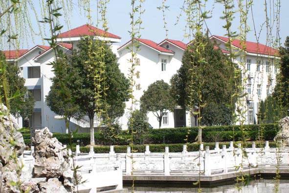 溧阳市戴埠高级中学