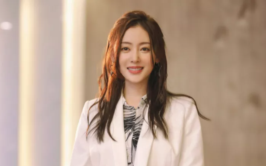  p>刘文静,2021年都市情感剧《我的漂亮朋友》中的角色,由张天爱饰演.