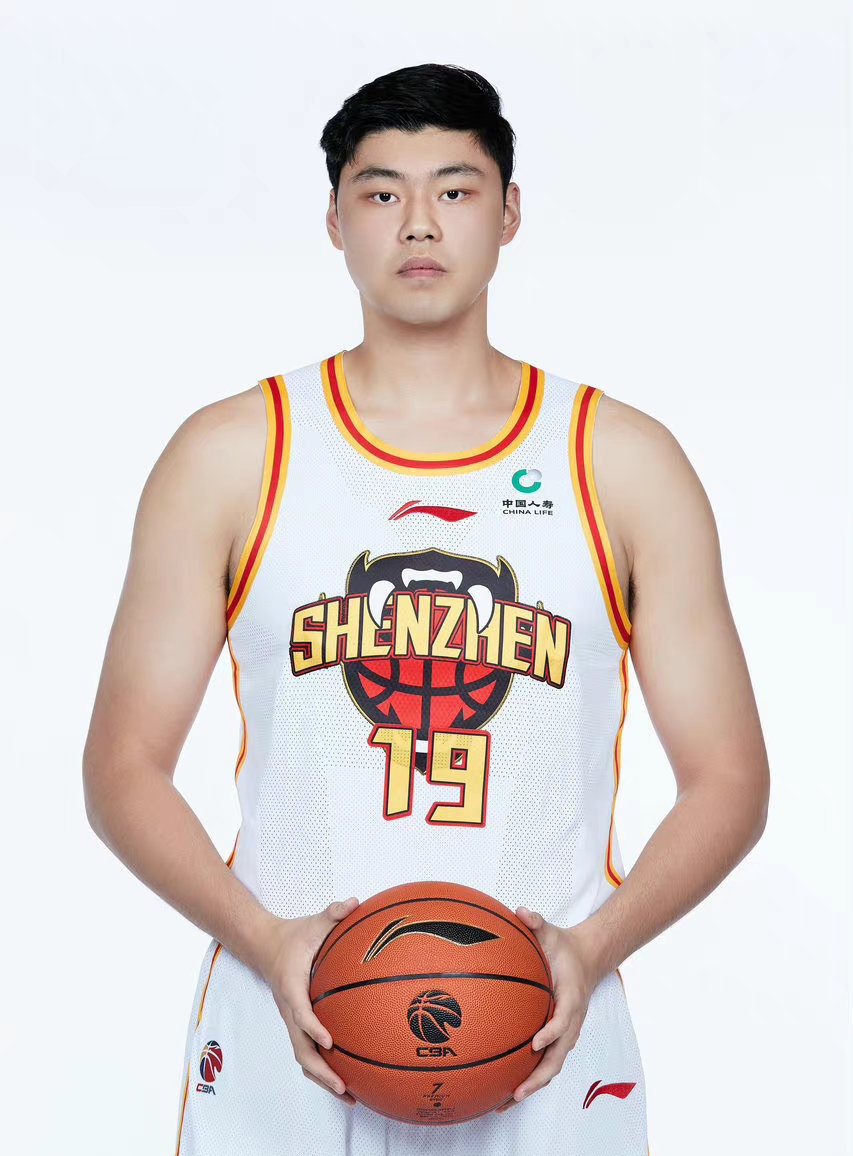  p>赵义明(zhao yiming),2000年6月8日出生于辽宁省沈阳市,中国职业