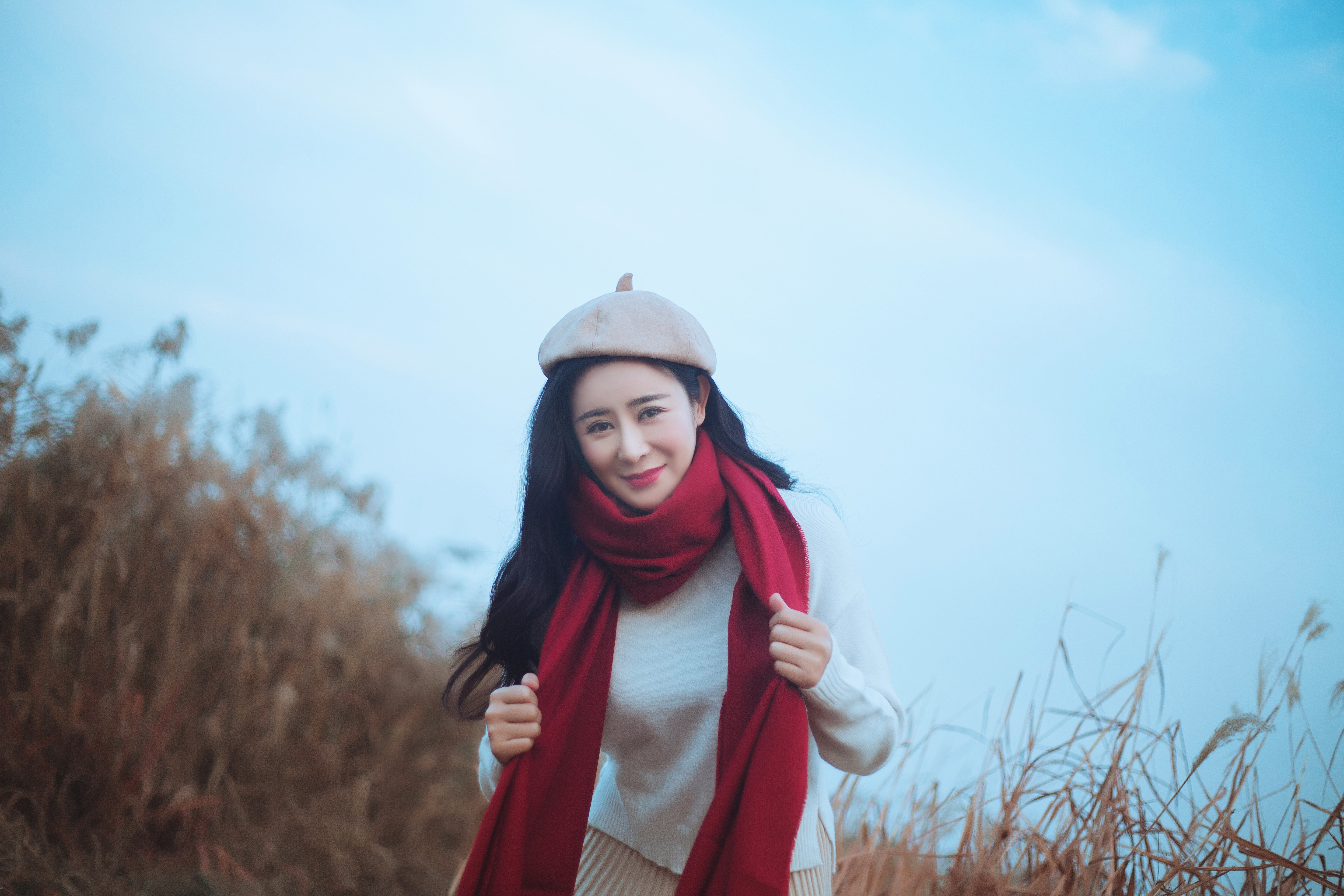  p>肖雨蒙,1982年5月26日出生于山东省临沂市平邑县,中国内地女歌手