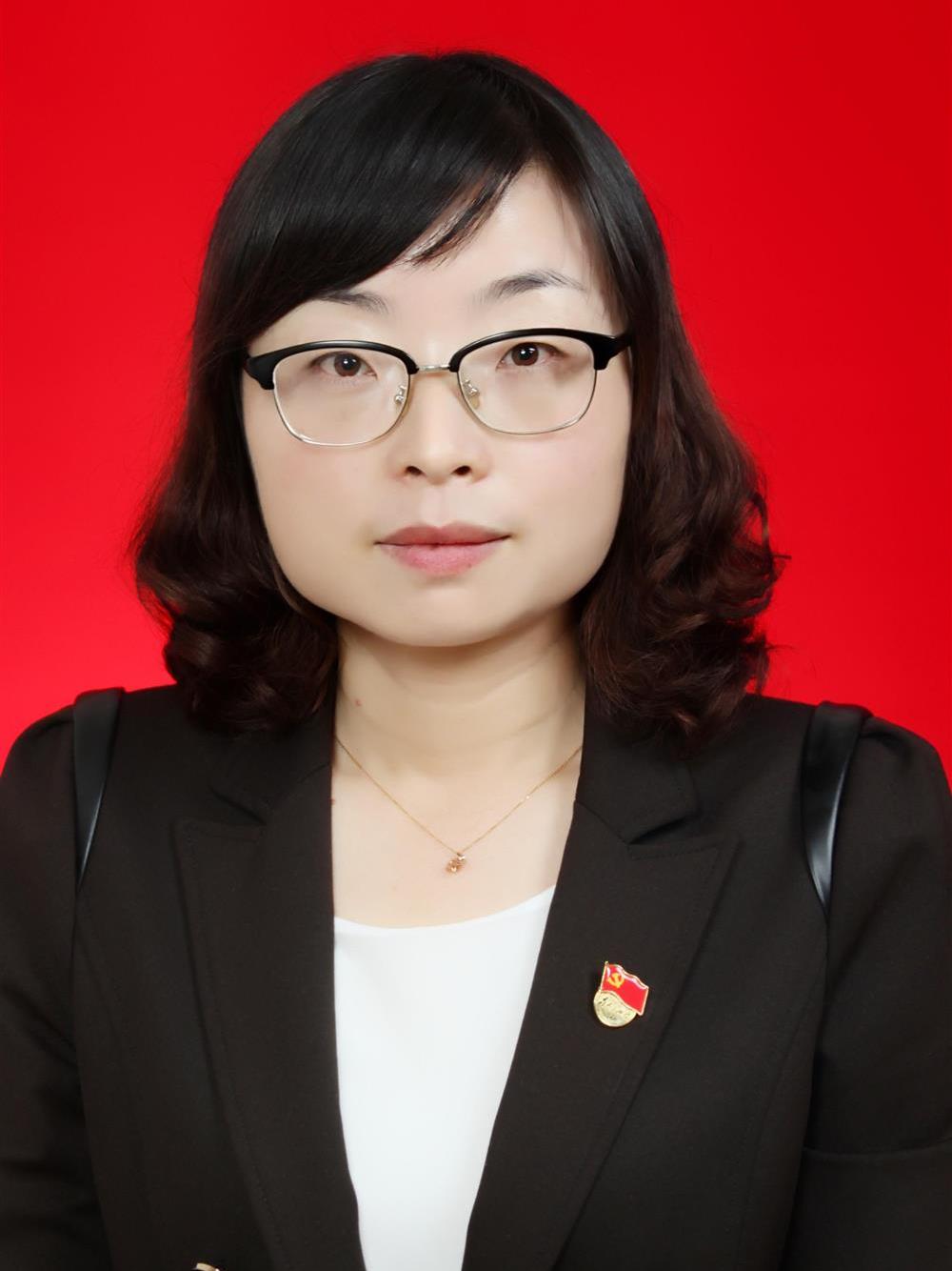  /p> p>现任青海省海南州共和县委常委,组织部长,兼任县委党校校长.