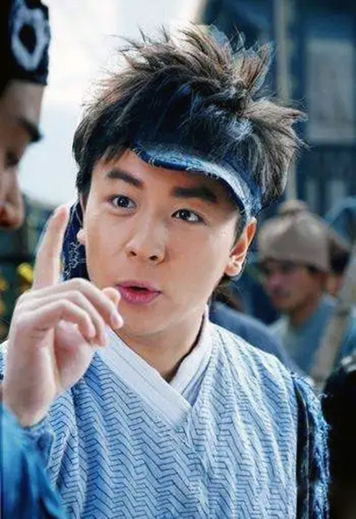  p data-id="tetlxtck9ues">秋凤梧,别名小武,是青春古装武侠剧《 a