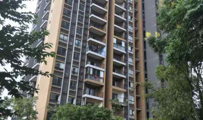  p>润丰领尚位于重庆市璧山璧山,由 a target="_blank" href="/item