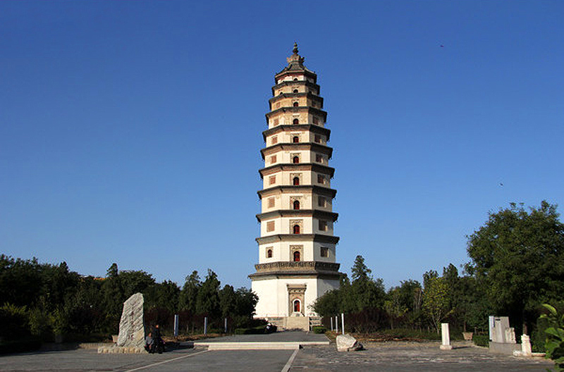 data-lemmaid="2426342">定州市 /a>南城门内东侧开元寺内