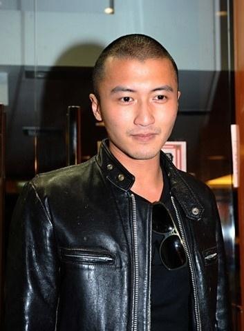  p>圆寸是一种男生发型,是 a target="_blank" href="/item/寸头