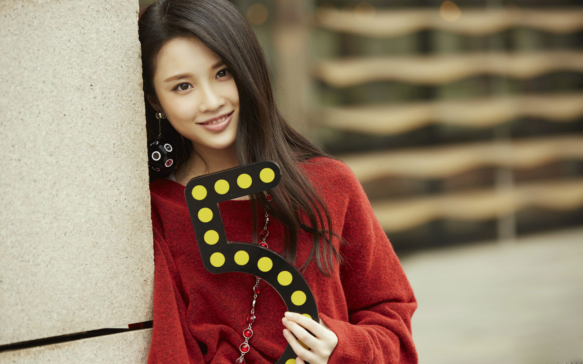  p>张慧雯,1993年9月13日出生于江西省鹰潭市,中国内地影视女演员