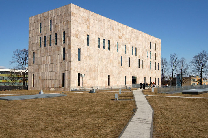  p>德累斯顿工业大学(technische universit  t dresden),始建于1828