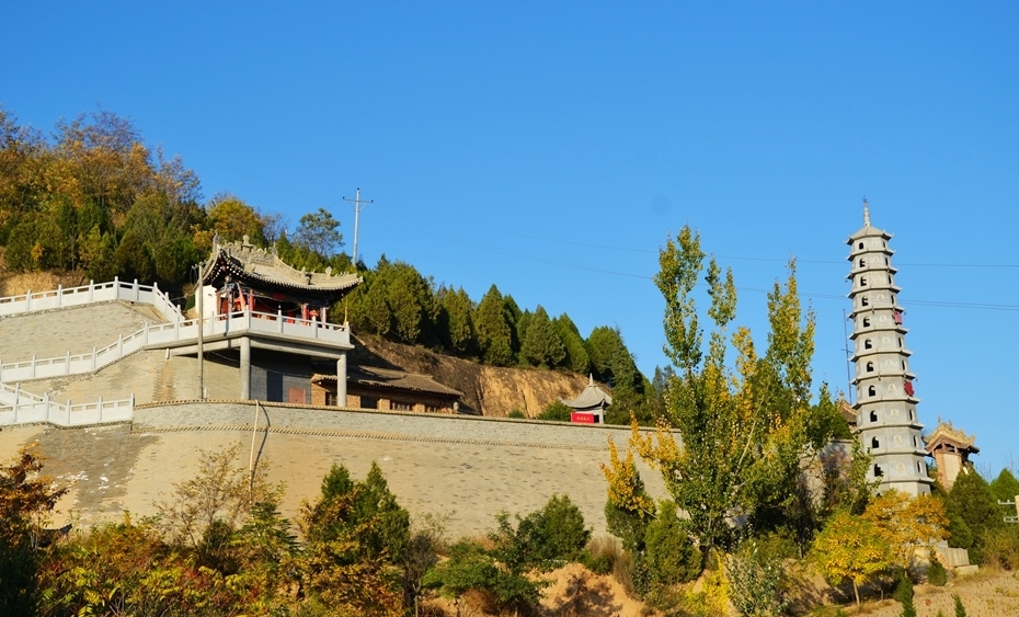 河游夫子沟,锁阳关上,现为秦安县道教协会所在地,也是秦安八景之一