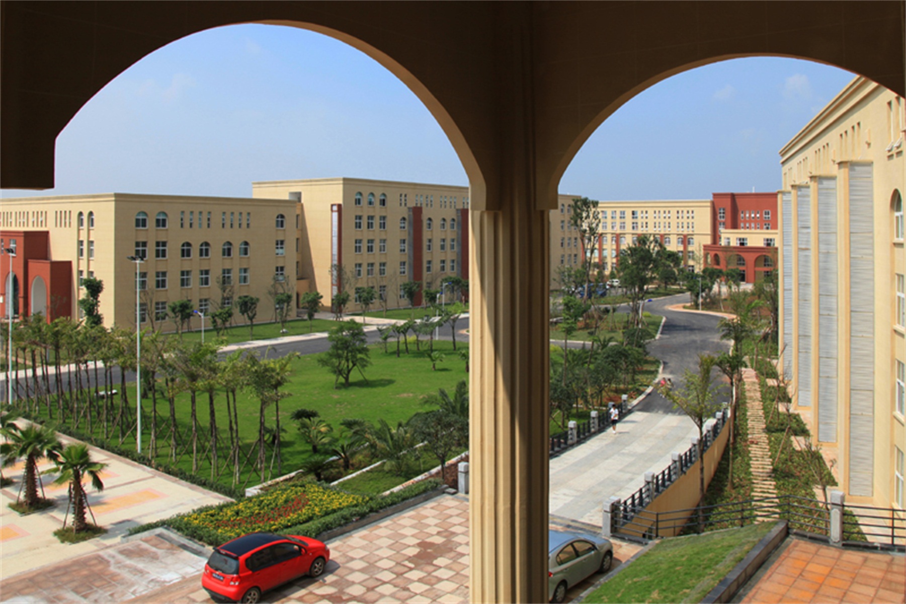  p>成都文理学院(chengdu college of arts and sciences),简称"成都