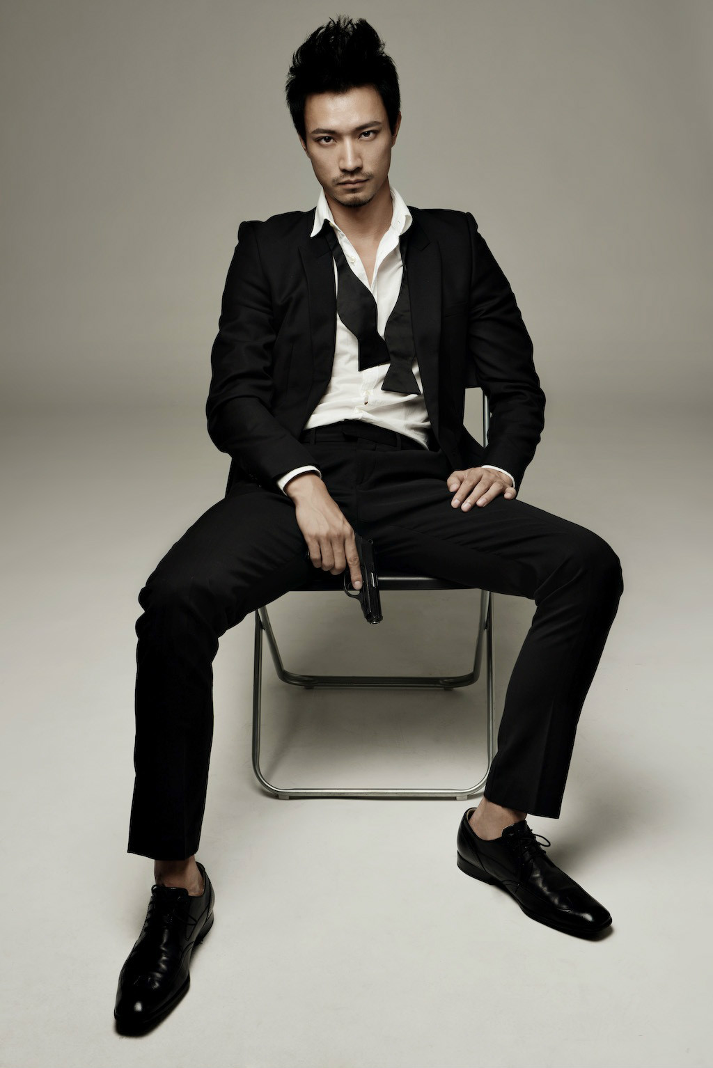  p>江明洋,原名江洋,4月11日出生于湖北省武汉市,中国内地男演员.