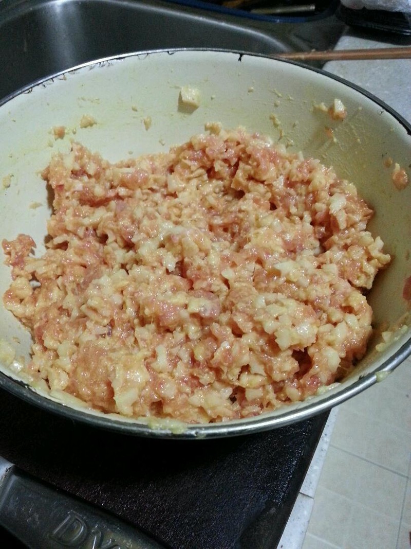 莲藕鲜肉包子