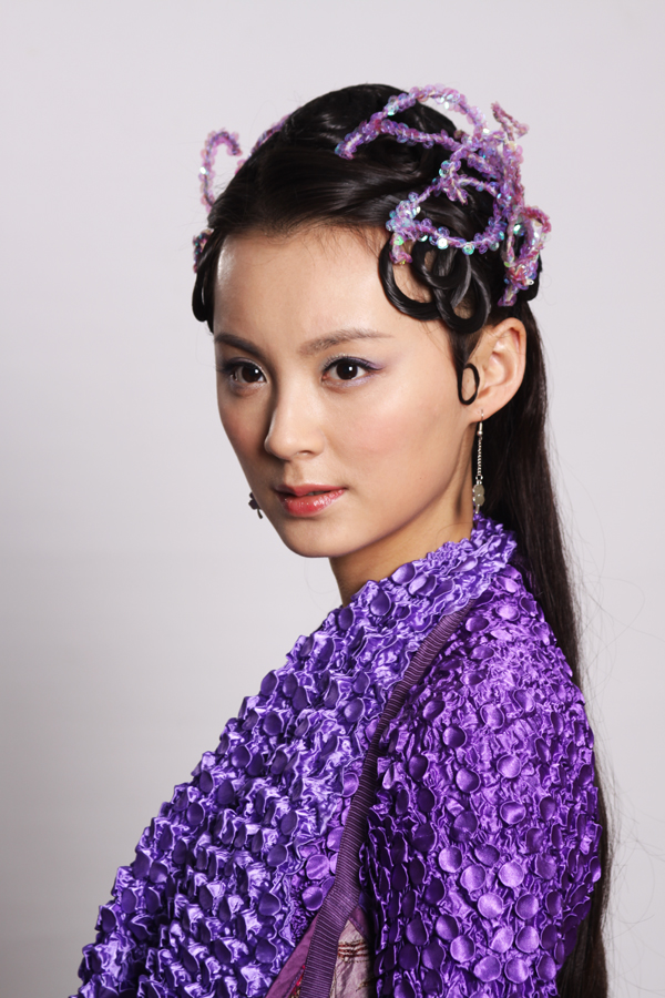 data-lemmaid="4156050">白秋菊 /a>是《聊斋3之白秋练》中的人物, a