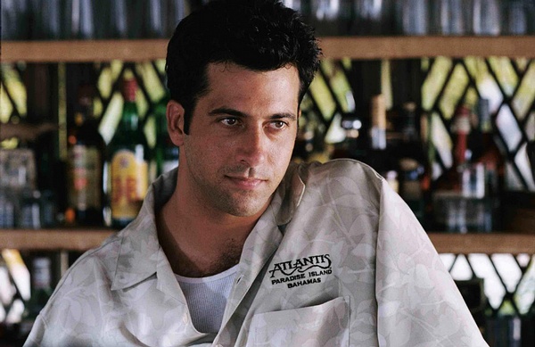 《日落之后》(after the sunset)是由美国firm影业,新线电影,rat娱乐