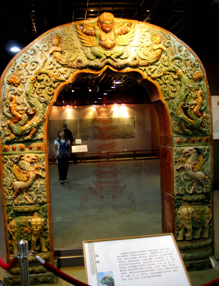  p>亚历山大地下陵墓坐落于埃及 a href="#" data-lemmaid="2627588">