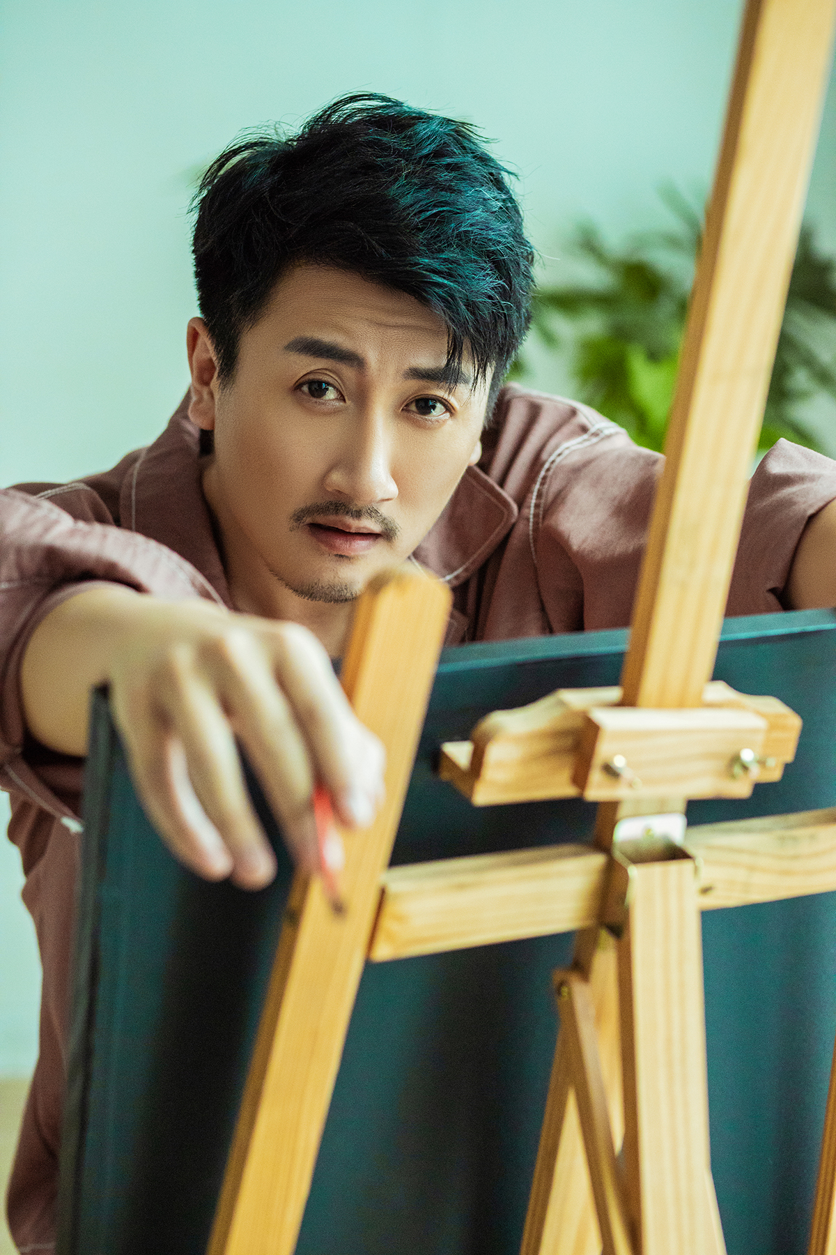  p>石天硕,1987年3月24日出生于黑龙江省黑河市北安市,中国内地影视男