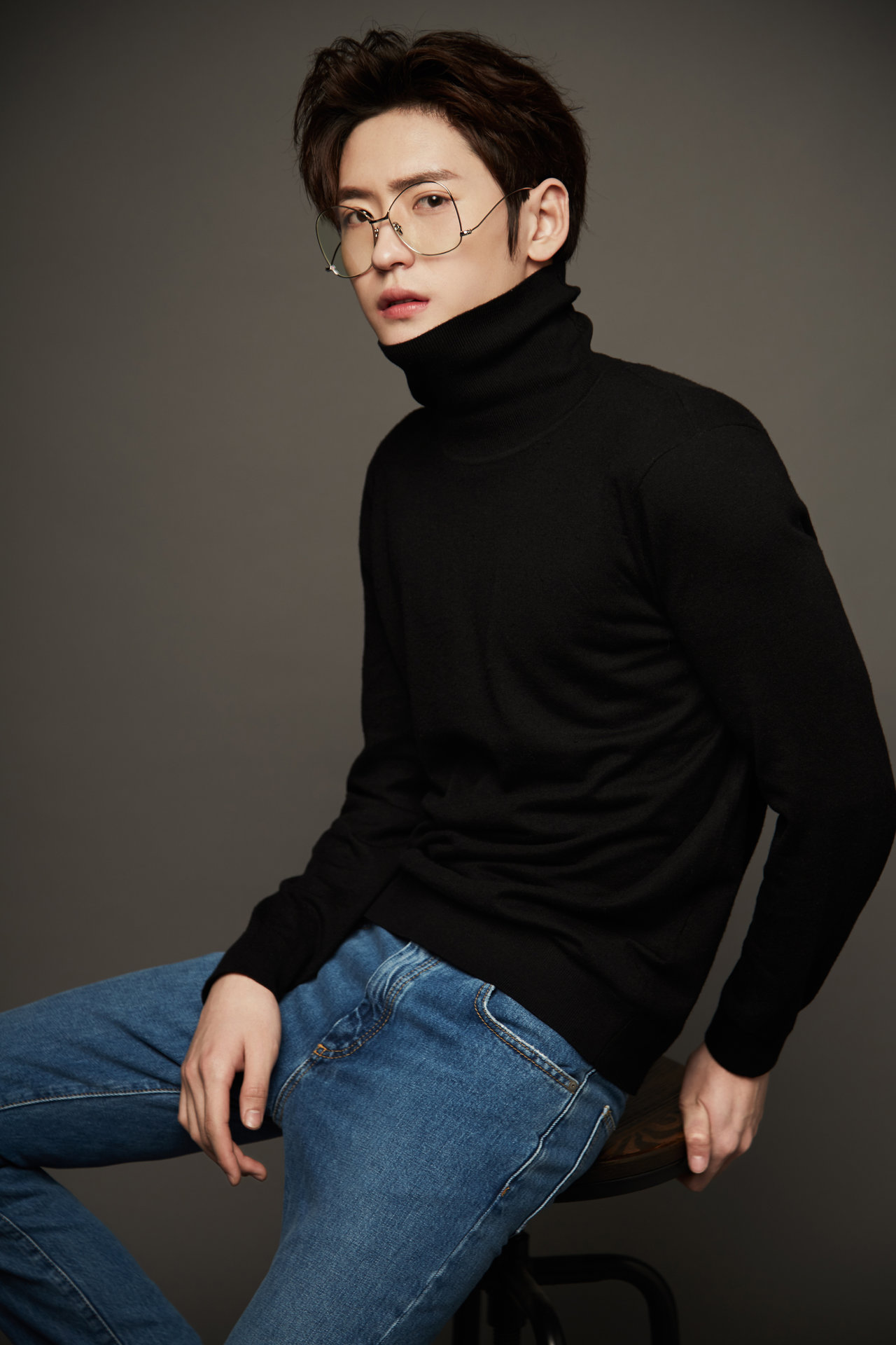 李东阳(young),1999年1月23日出生于山东省威海市,中国内地影视男演员