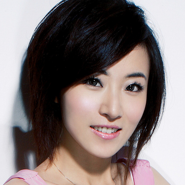  p>《开心唱着歌》是吕雯演唱的歌曲,出自专辑梦想时间金钱. /p>