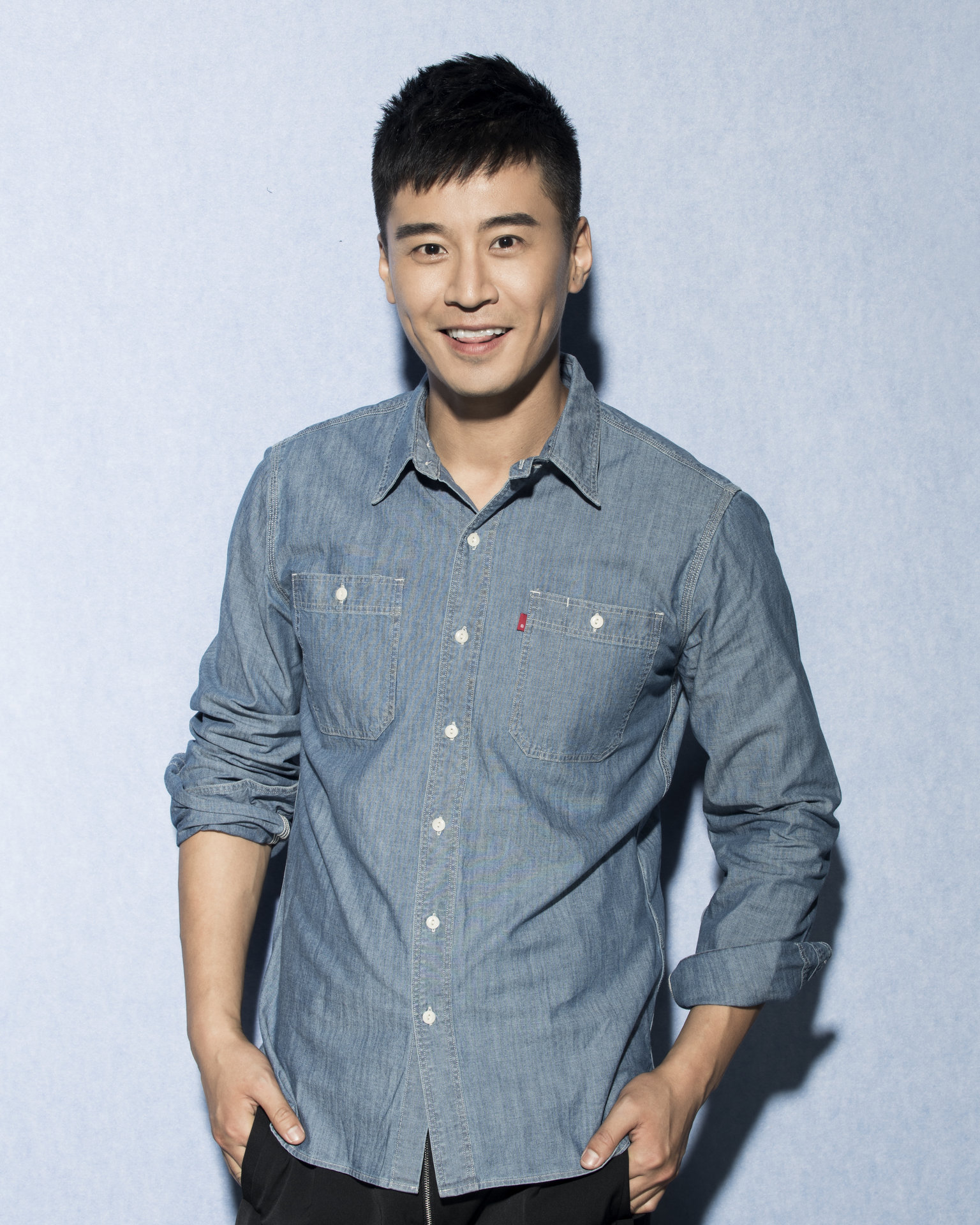 烟台 /a>,华语影视 a target="_blank" href="/item/男演员/24278845"