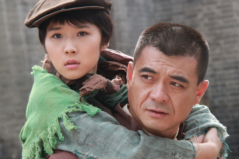  p>《三进山城》是由上海三元影视有限公司出品的电视剧,卫翰韬执导, 