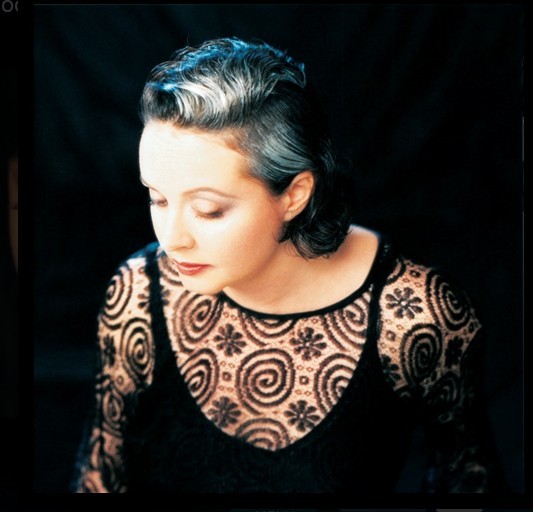  p>莎拉·布莱曼(sarah brightman),1960年8月14日出生于英国伯肯斯特