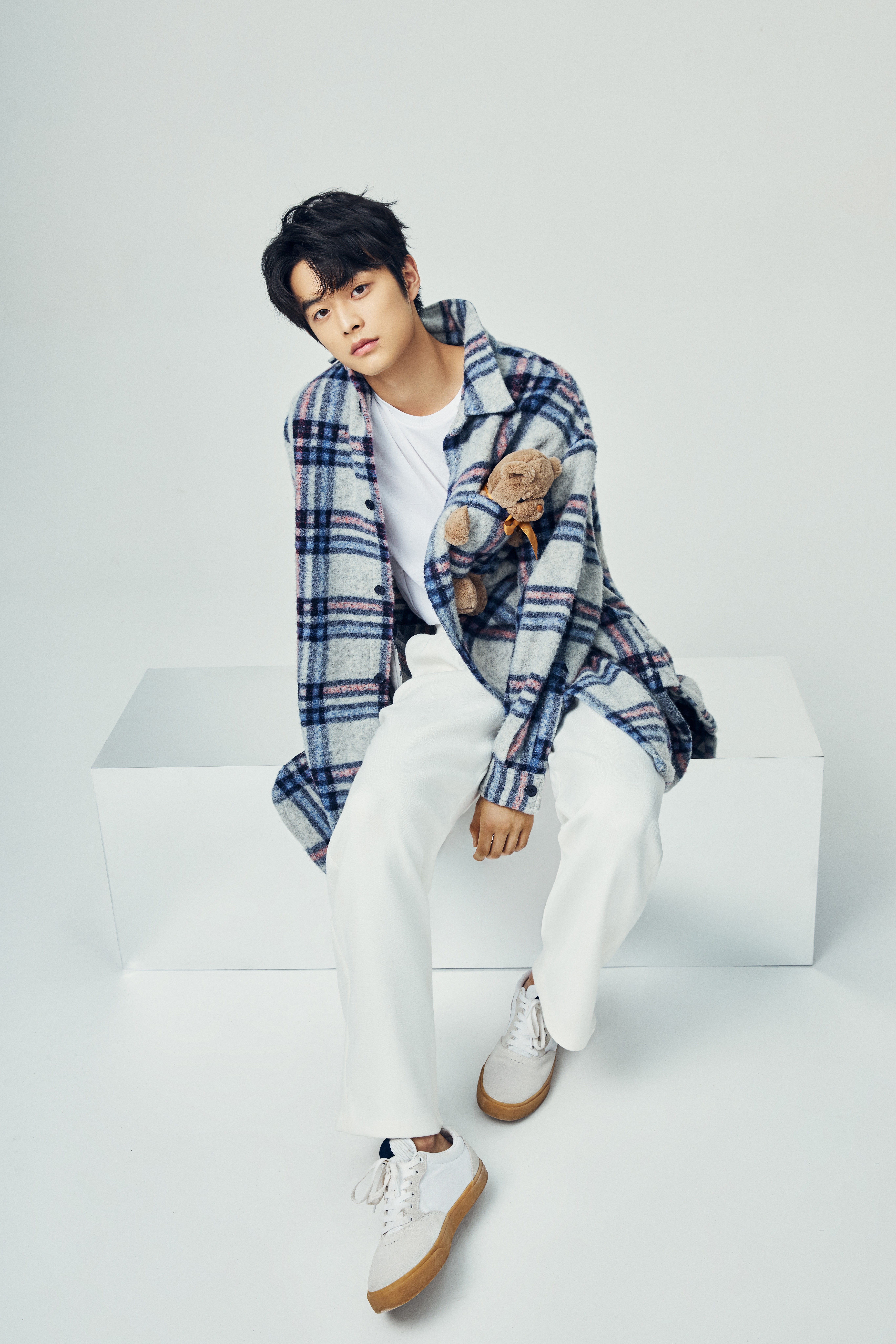 " data-lemmaid="876772">湖南工业大学 /a>,中国内地男演员,天娱传媒