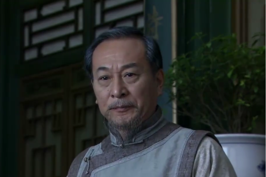 钱四爷是英雄传奇剧《 a target="_blank" href="/item/打狗棍