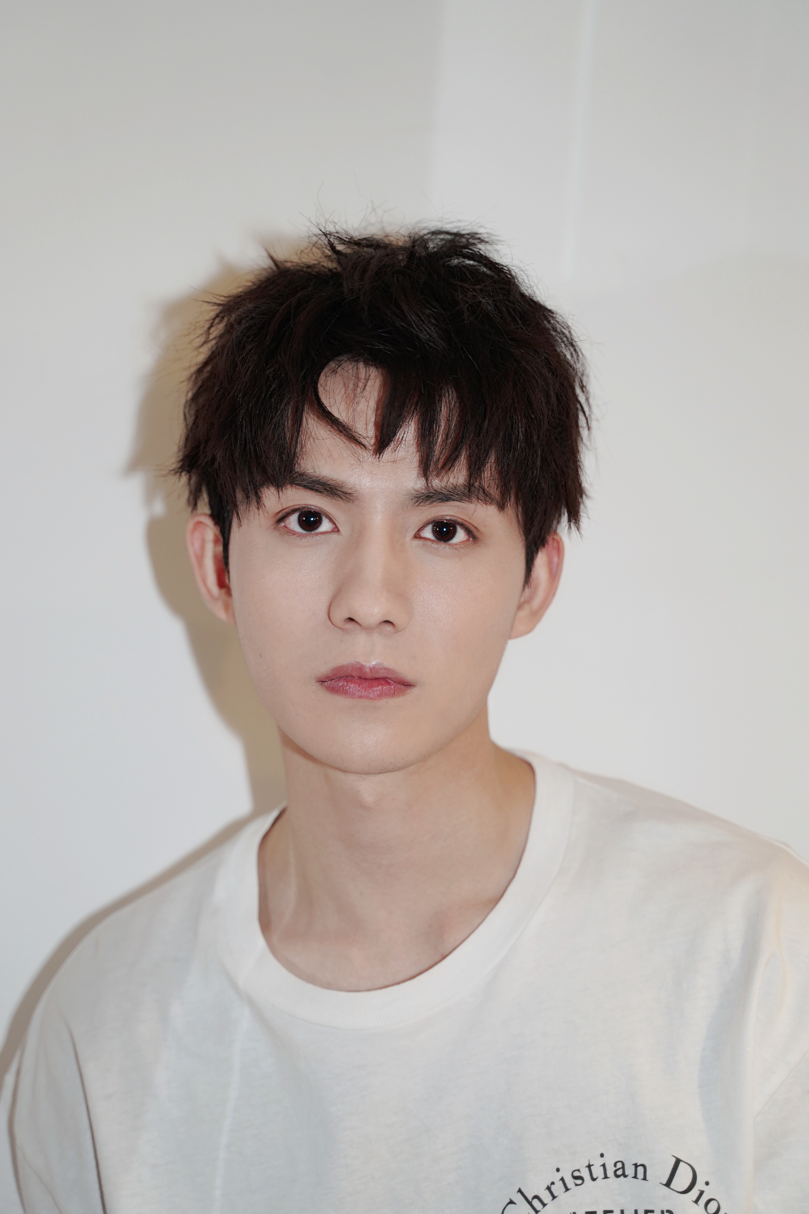 1993年4月8日出生于贵州省遵义市,中国内地男演员