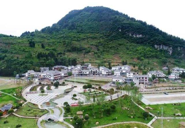  p data-id="gnyugti201">板桥镇,隶属于贵州省遵义市汇川区,地处 a