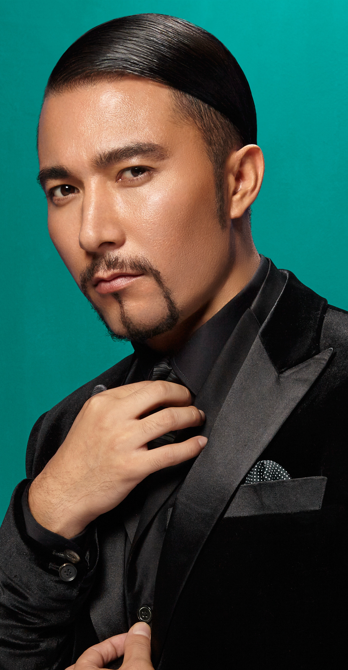 艾克拜尔·黑血