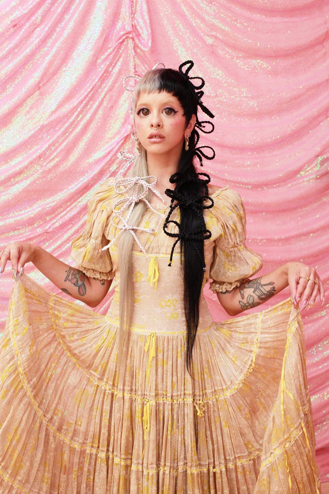  p>梅兰妮·马丁内兹,1995年4月28日出生于baldwin, n.