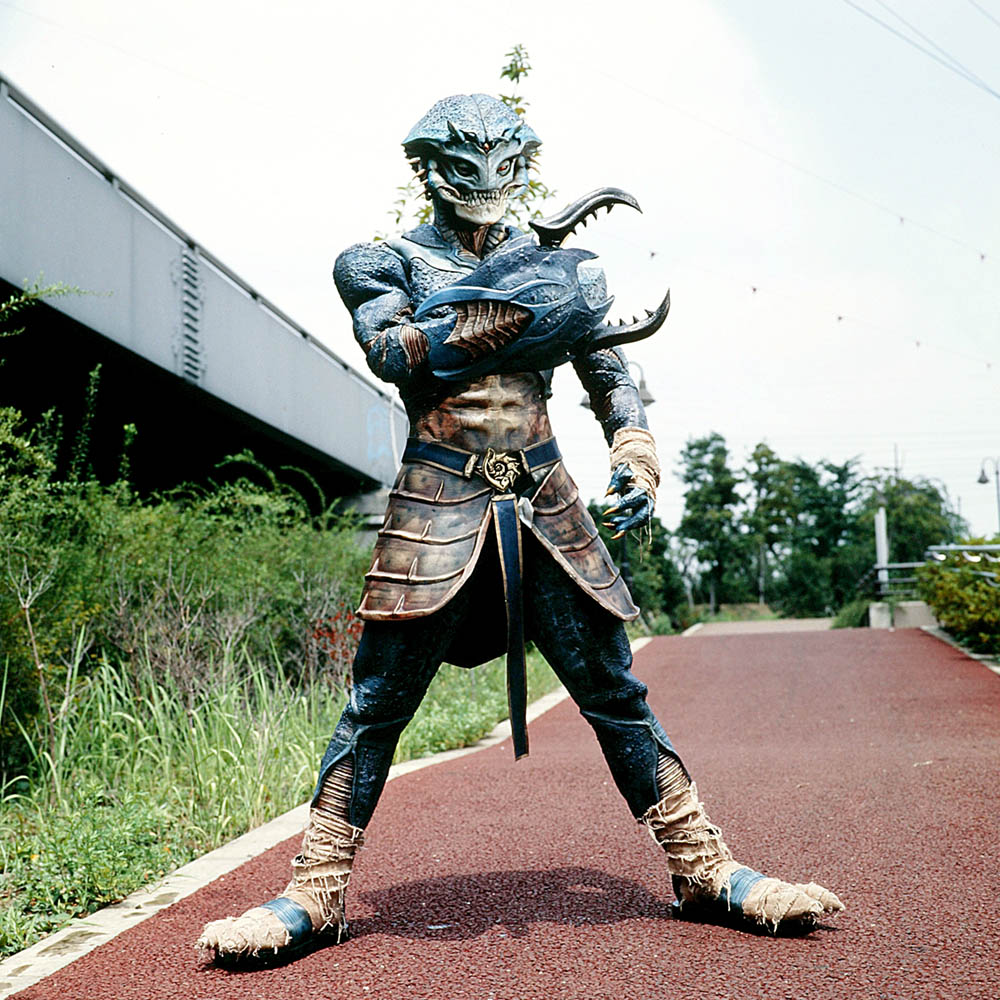 《假面骑士agitΩ》中初登场的怪人 b>未知生命体 /b>之一