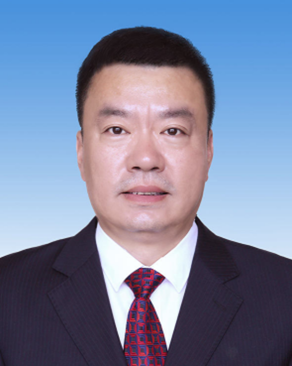 现任北京市昌平区阳坊镇党委副书记,镇长.