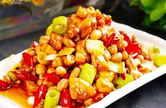  p>宫保鸡丁(kung pao chicken),是一道闻名中外的特色传统名菜,在 a