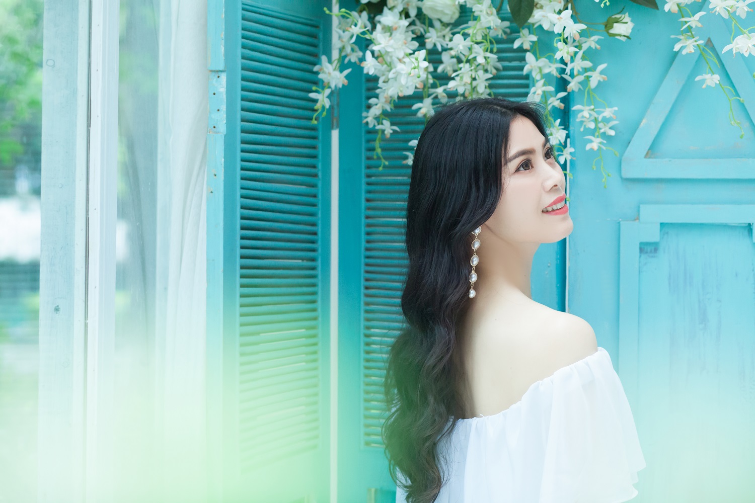  p>蓝蕊,1月21日生于重庆开州,毕业于四川音乐学院,歌手.