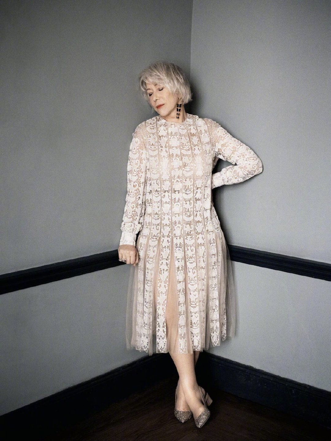  p>海伦·米伦 i>(helen mirren) /i>,1945年7月26日出生于英国伦敦