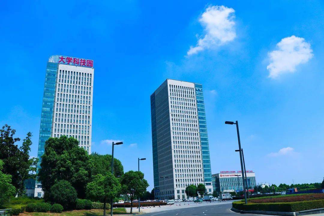  p>丁卯街道,隶属于江苏省镇江市 a target="_blank" href="/item