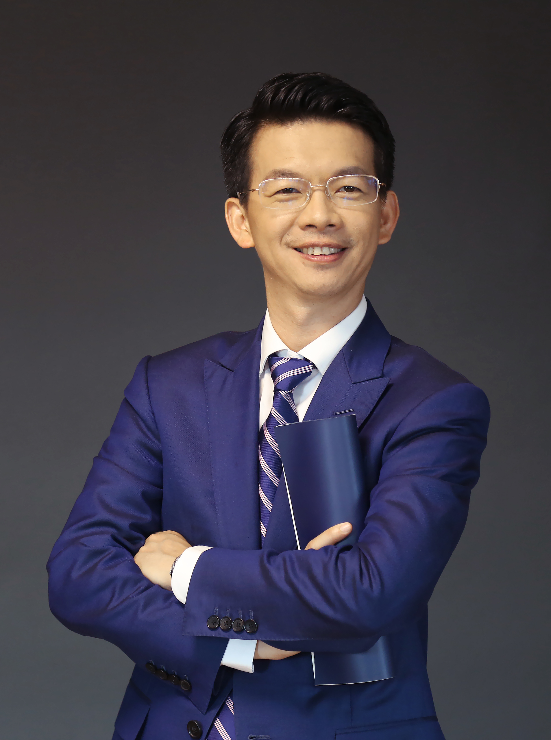 现任 a target="_blank" href="/item/北京乾成律师事务所/9496311"