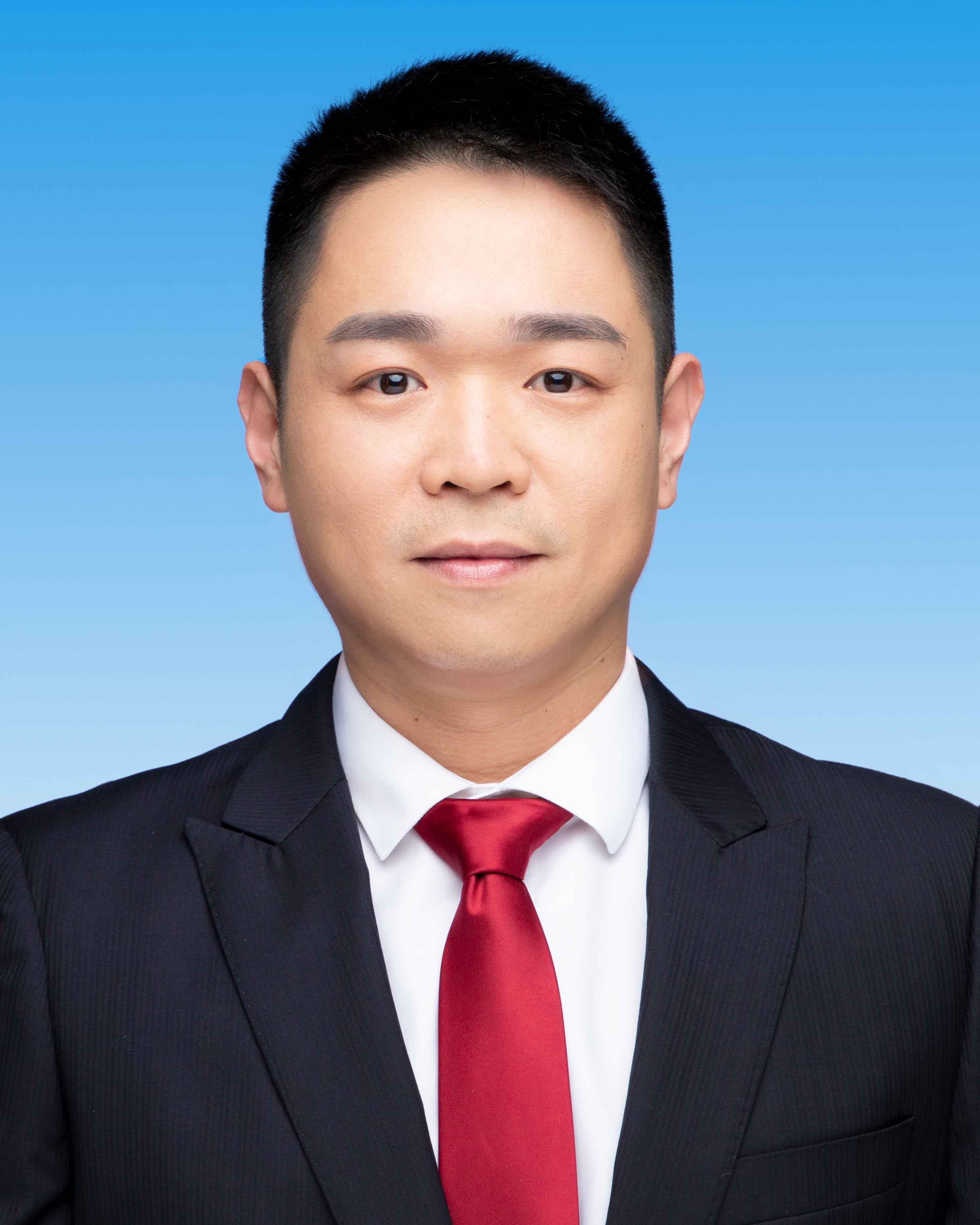  p data-id="uihigninkscp">马钊鸿,男,汉族,1985年5月出生, 大学学历