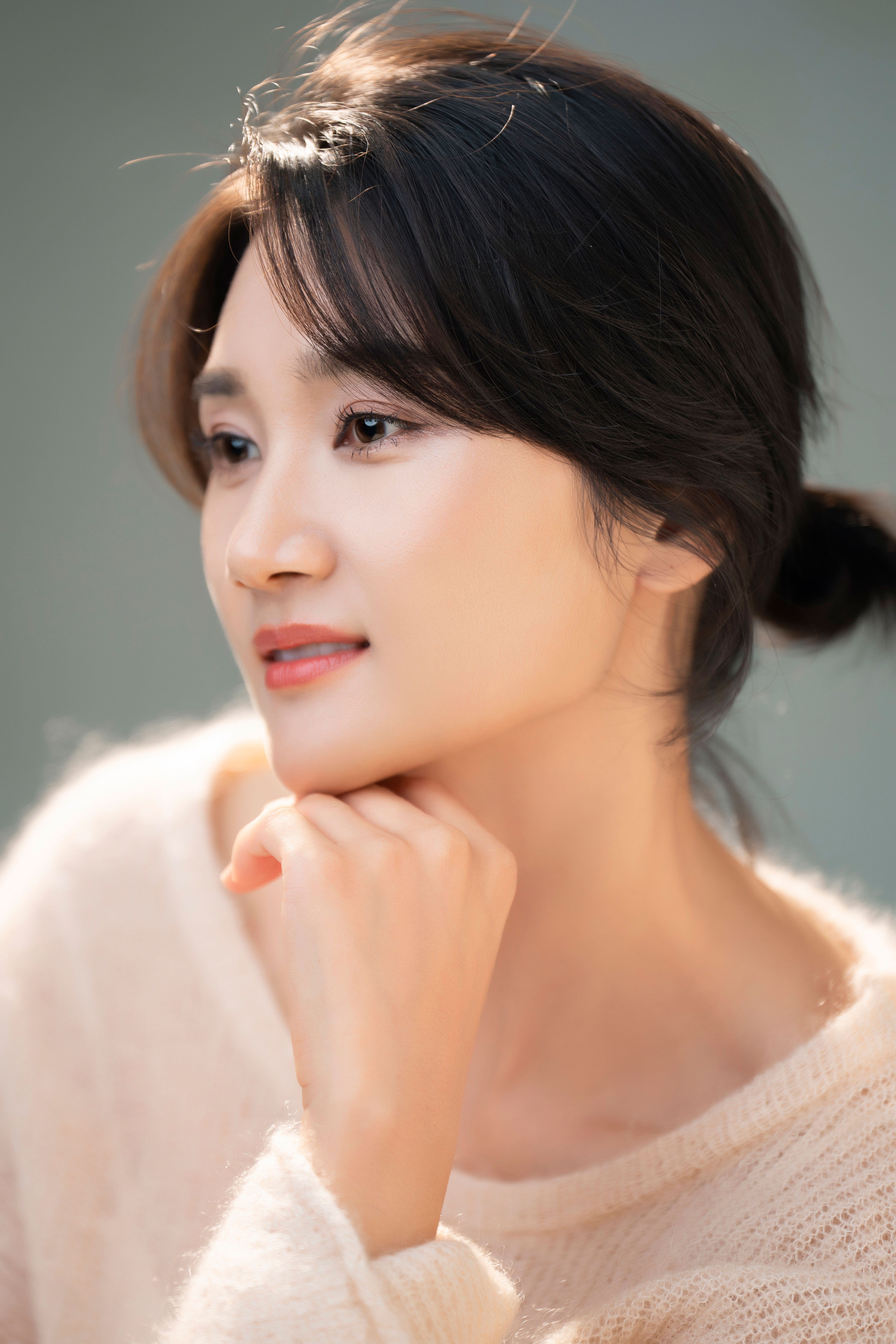  p data-id="go05hu5jmo">文君,原名张文君,大连人,毕业于吉林艺术