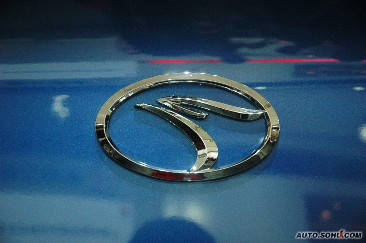  p>v3菱悦是 a target="_blank" href="/item/东南汽车/2830747" data